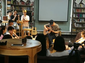 跨界對(duì)話 產(chǎn)品藝術(shù)設(shè)計(jì)師生與音樂(lè)人馮翔的武漢文化唱談